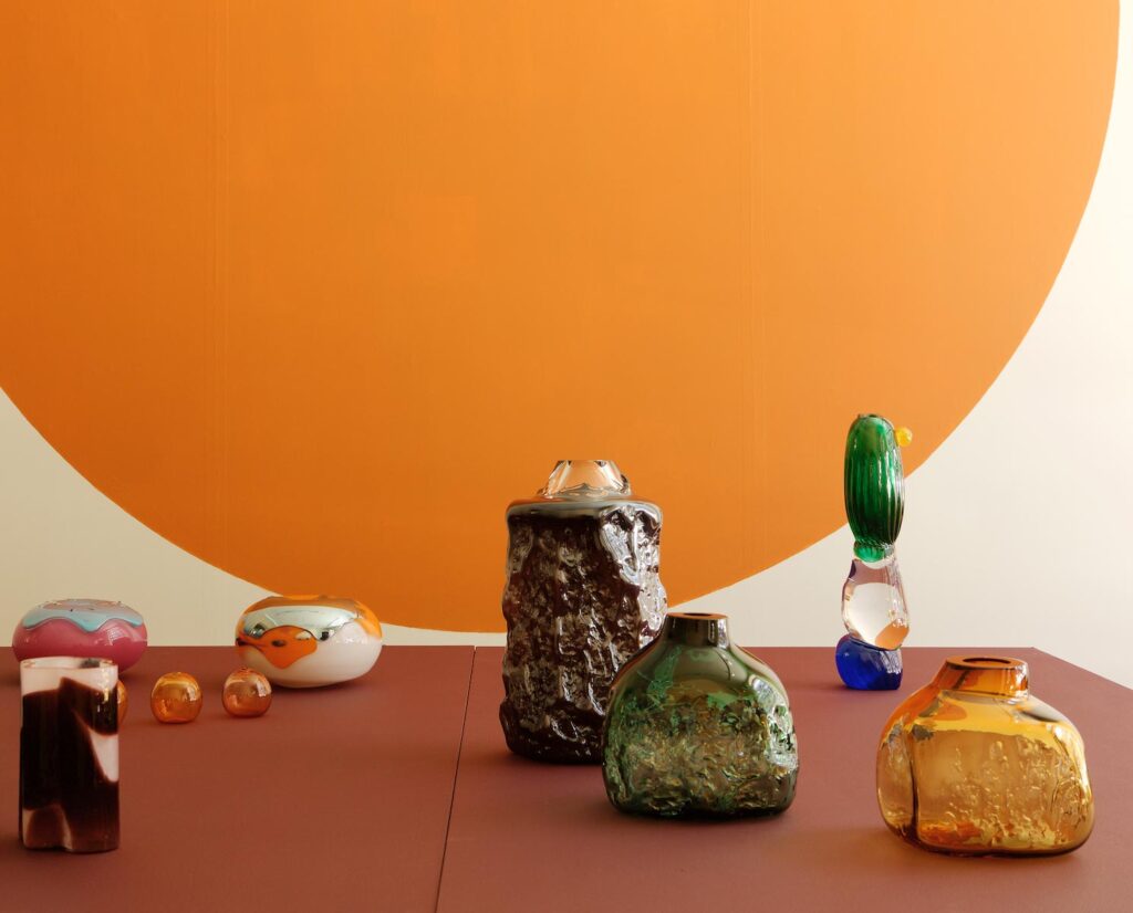 5.8.–4.9.2021
Spark presents new local glass, as interpreted by the young and organic generation.